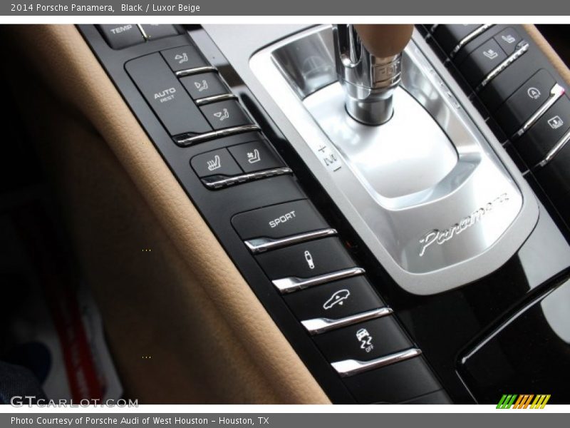 Controls of 2014 Panamera 