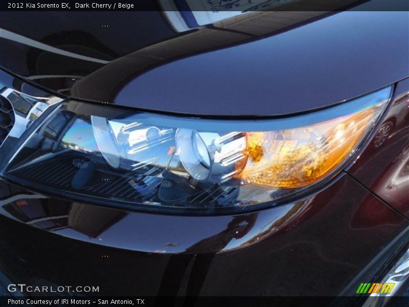 Dark Cherry / Beige 2012 Kia Sorento EX