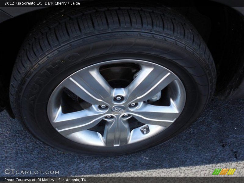 Dark Cherry / Beige 2012 Kia Sorento EX