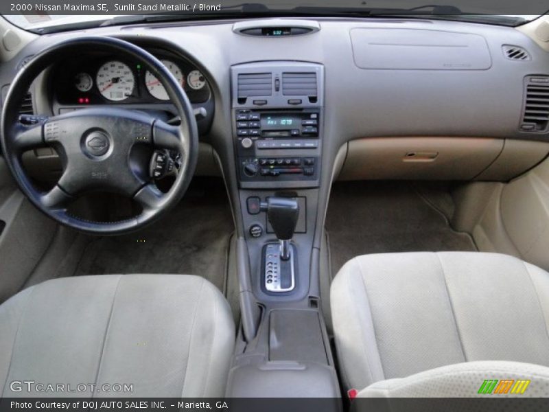 Dashboard of 2000 Maxima SE