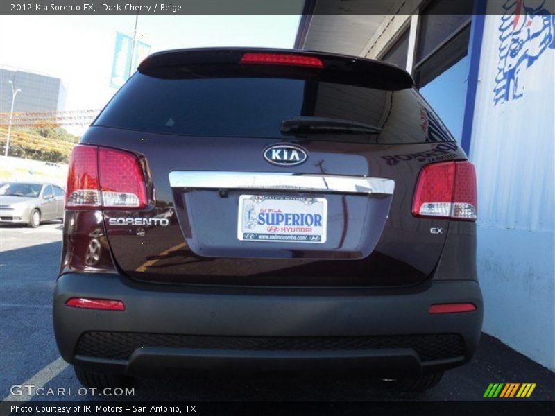 Dark Cherry / Beige 2012 Kia Sorento EX