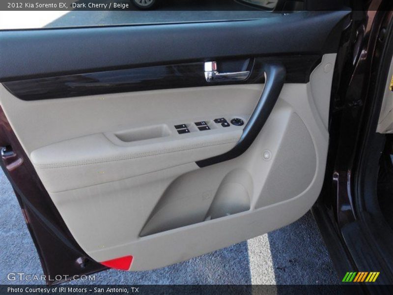 Dark Cherry / Beige 2012 Kia Sorento EX