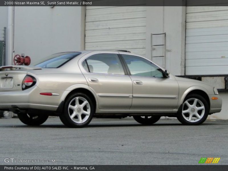 Sunlit Sand Metallic / Blond 2000 Nissan Maxima SE