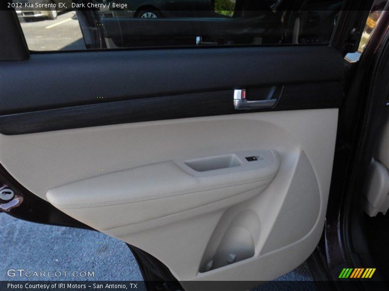 Dark Cherry / Beige 2012 Kia Sorento EX