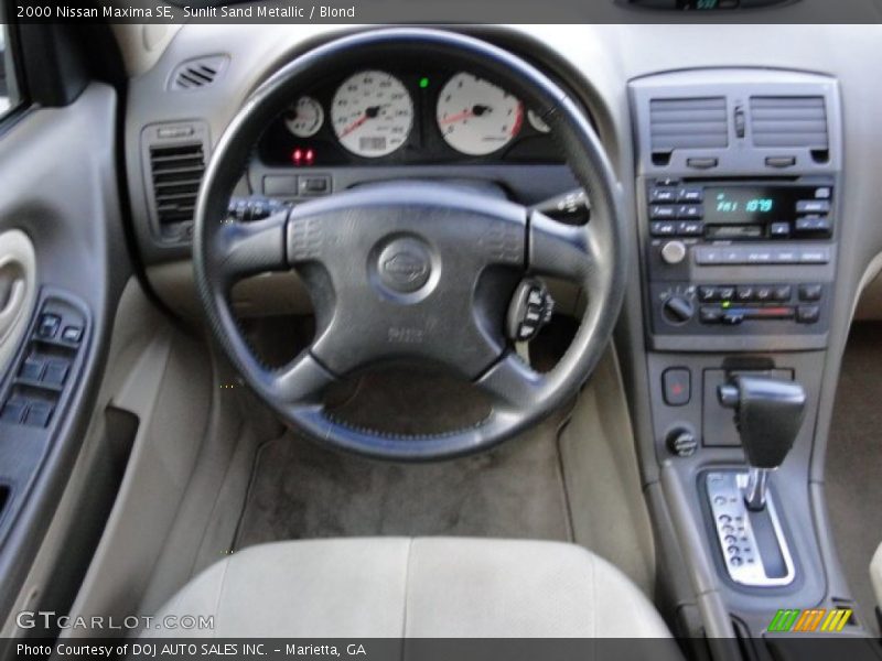 Sunlit Sand Metallic / Blond 2000 Nissan Maxima SE
