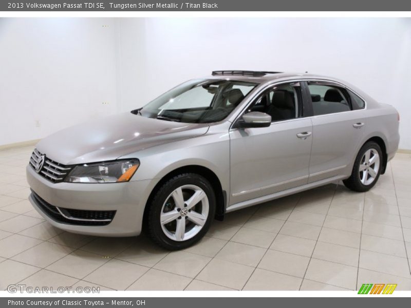 Tungsten Silver Metallic / Titan Black 2013 Volkswagen Passat TDI SE