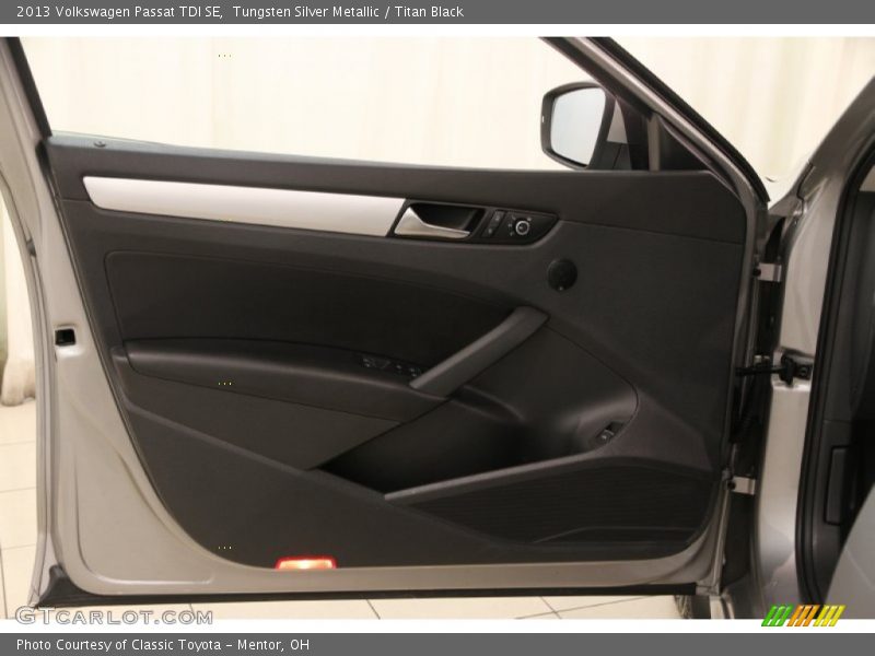 Tungsten Silver Metallic / Titan Black 2013 Volkswagen Passat TDI SE