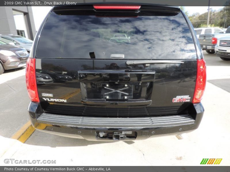 Onyx Black / Ebony 2009 GMC Yukon SLT
