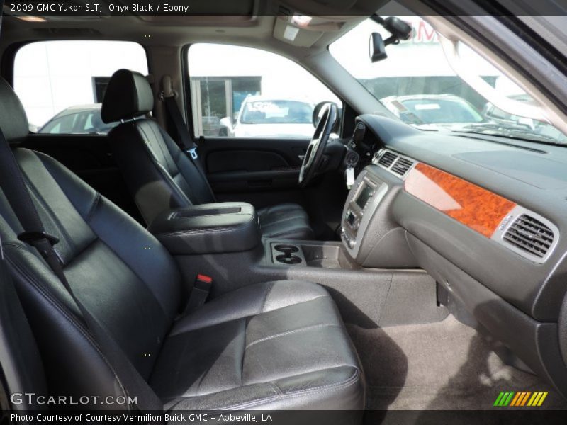 Onyx Black / Ebony 2009 GMC Yukon SLT