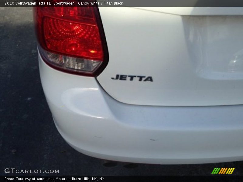 Candy White / Titan Black 2010 Volkswagen Jetta TDI SportWagen