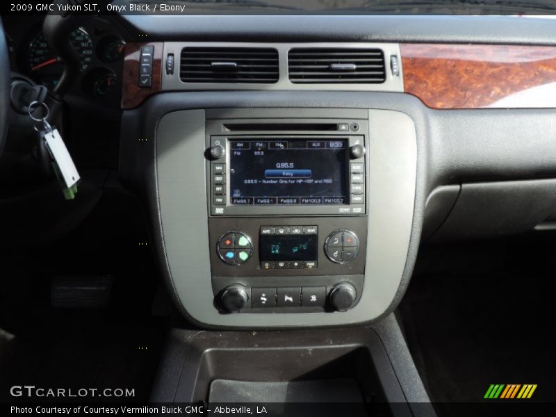 Onyx Black / Ebony 2009 GMC Yukon SLT