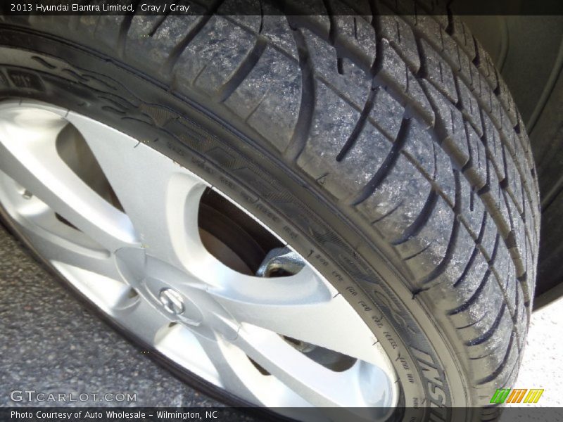 Gray / Gray 2013 Hyundai Elantra Limited