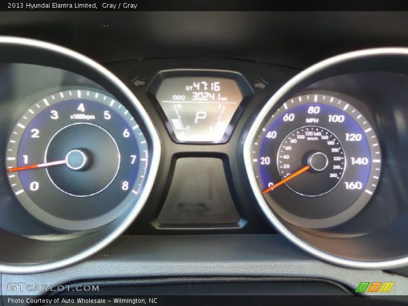 Gray / Gray 2013 Hyundai Elantra Limited
