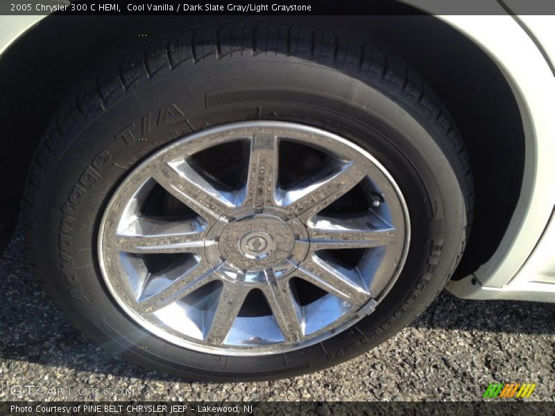 Cool Vanilla / Dark Slate Gray/Light Graystone 2005 Chrysler 300 C HEMI