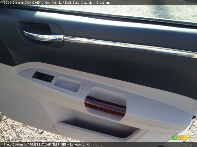 Cool Vanilla / Dark Slate Gray/Light Graystone 2005 Chrysler 300 C HEMI