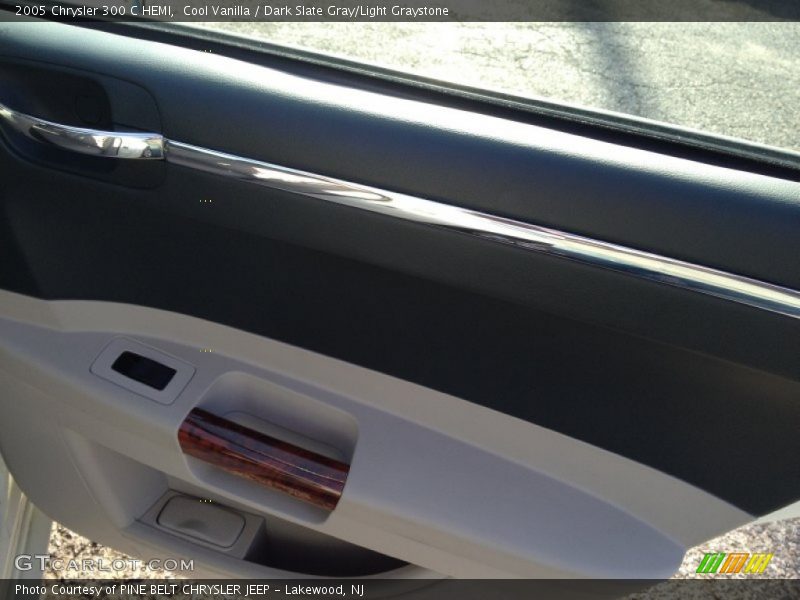 Cool Vanilla / Dark Slate Gray/Light Graystone 2005 Chrysler 300 C HEMI