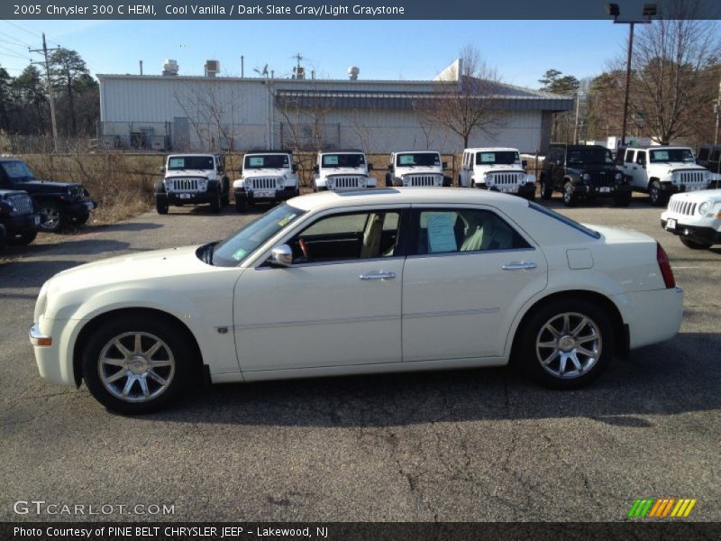 Cool Vanilla / Dark Slate Gray/Light Graystone 2005 Chrysler 300 C HEMI