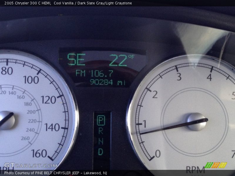 Cool Vanilla / Dark Slate Gray/Light Graystone 2005 Chrysler 300 C HEMI