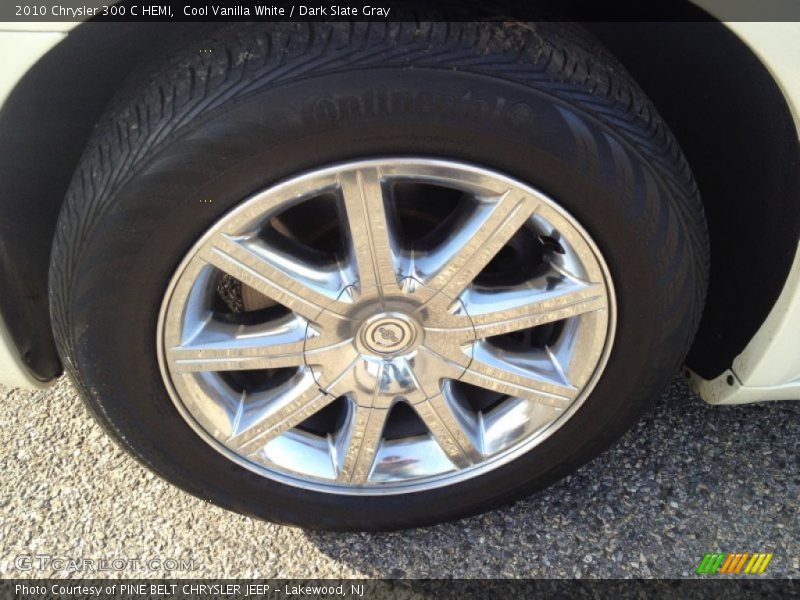 Cool Vanilla White / Dark Slate Gray 2010 Chrysler 300 C HEMI
