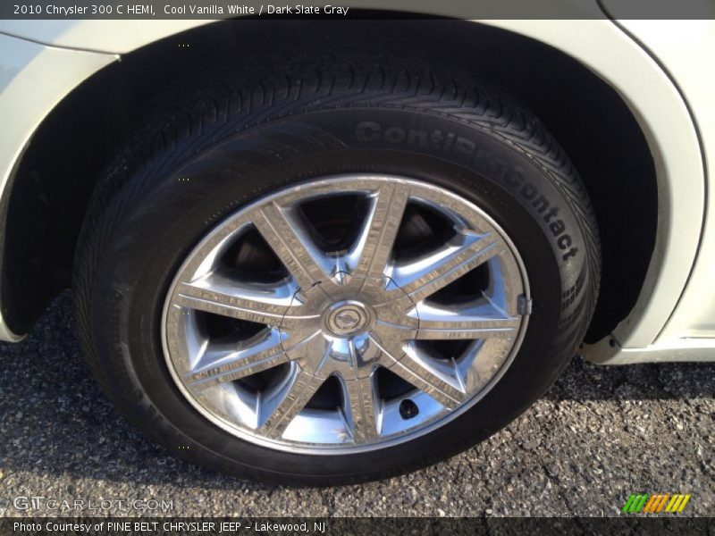 Cool Vanilla White / Dark Slate Gray 2010 Chrysler 300 C HEMI