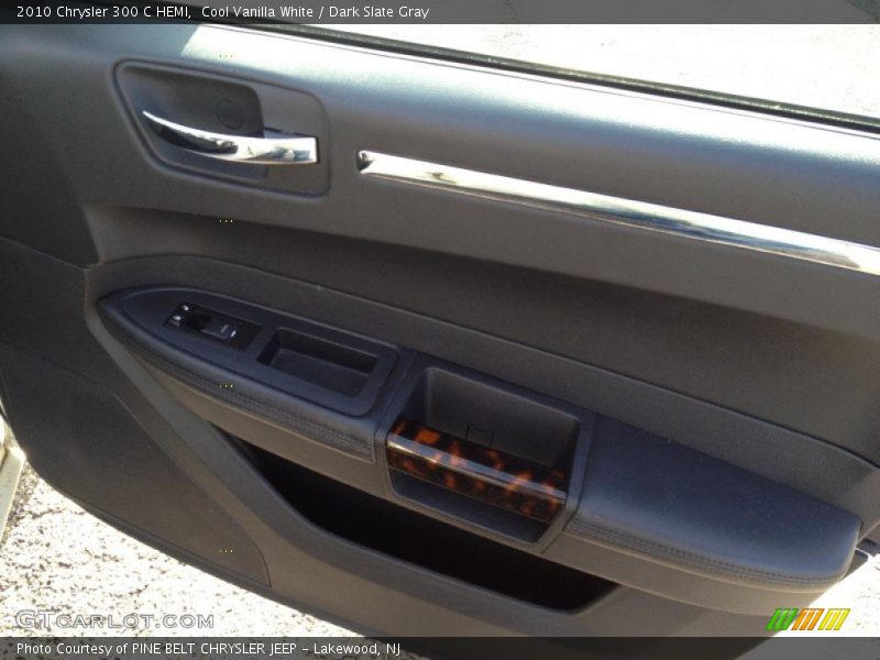 Cool Vanilla White / Dark Slate Gray 2010 Chrysler 300 C HEMI