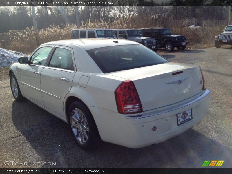 Cool Vanilla White / Dark Slate Gray 2010 Chrysler 300 C HEMI
