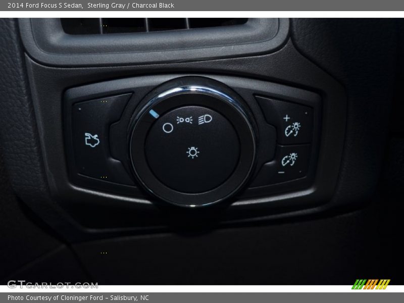 Sterling Gray / Charcoal Black 2014 Ford Focus S Sedan