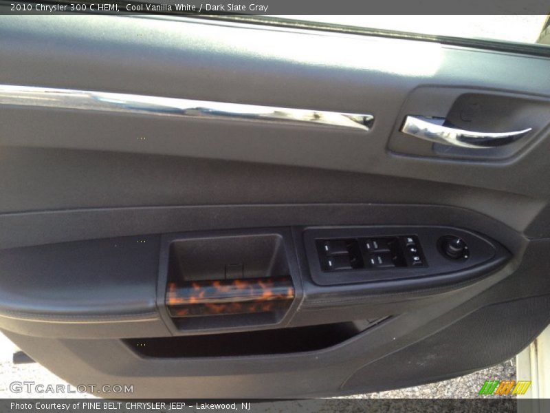 Cool Vanilla White / Dark Slate Gray 2010 Chrysler 300 C HEMI
