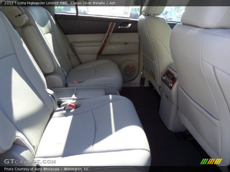 Classic Silver Metallic / Ash 2013 Toyota Highlander Limited 4WD