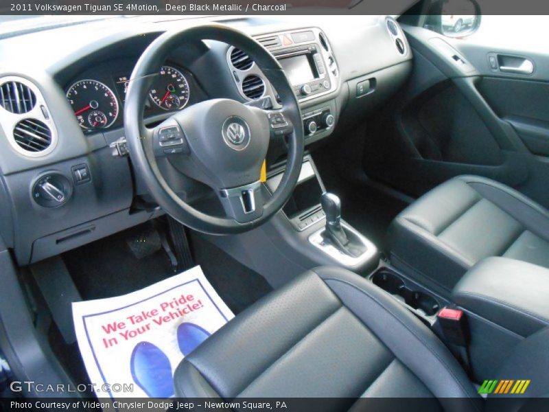 Deep Black Metallic / Charcoal 2011 Volkswagen Tiguan SE 4Motion