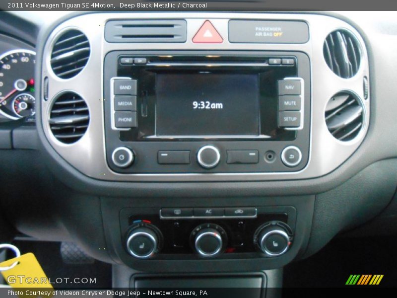 Deep Black Metallic / Charcoal 2011 Volkswagen Tiguan SE 4Motion