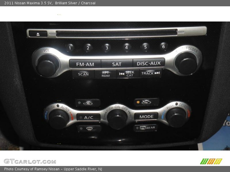 Brilliant Silver / Charcoal 2011 Nissan Maxima 3.5 SV