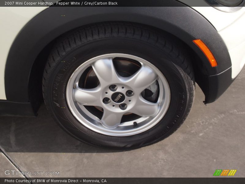 Pepper White / Grey/Carbon Black 2007 Mini Cooper Hardtop
