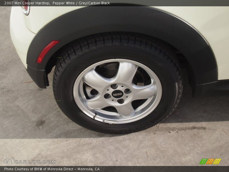 Pepper White / Grey/Carbon Black 2007 Mini Cooper Hardtop