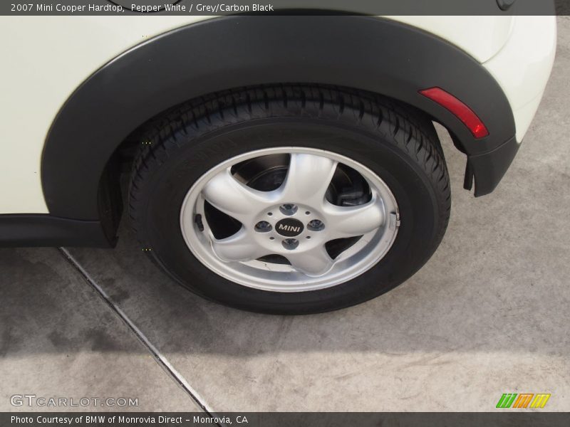 Pepper White / Grey/Carbon Black 2007 Mini Cooper Hardtop