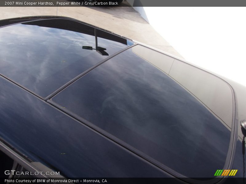 Pepper White / Grey/Carbon Black 2007 Mini Cooper Hardtop