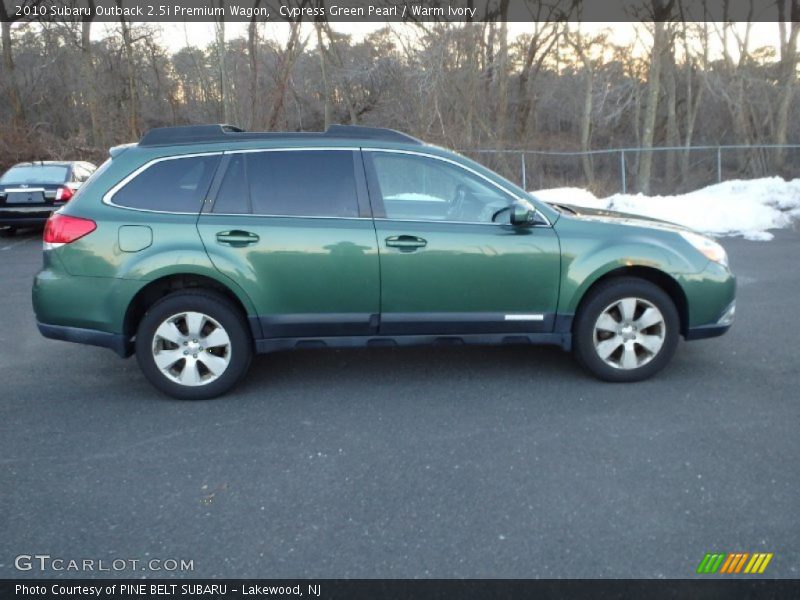 Cypress Green Pearl / Warm Ivory 2010 Subaru Outback 2.5i Premium Wagon