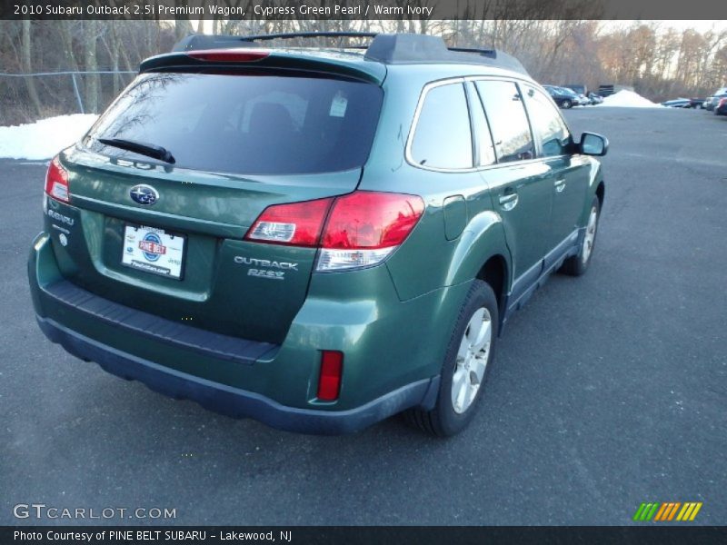 Cypress Green Pearl / Warm Ivory 2010 Subaru Outback 2.5i Premium Wagon
