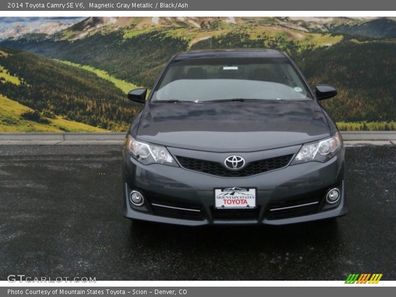 Magnetic Gray Metallic / Black/Ash 2014 Toyota Camry SE V6