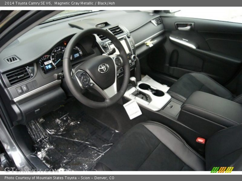 Magnetic Gray Metallic / Black/Ash 2014 Toyota Camry SE V6