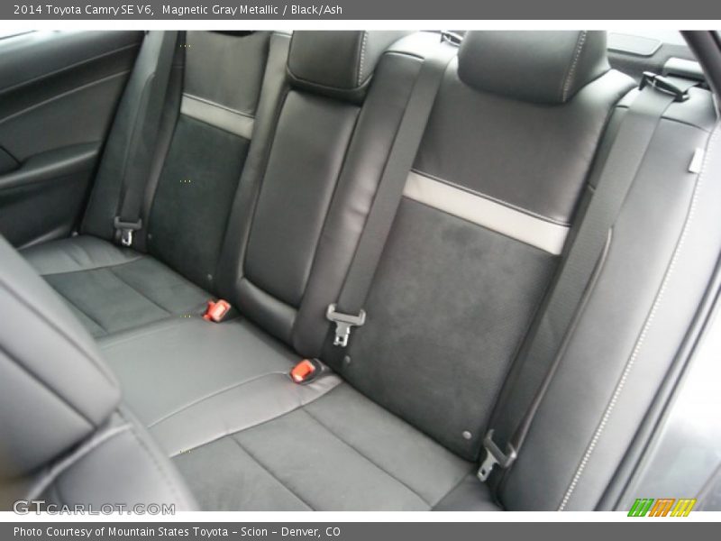 Magnetic Gray Metallic / Black/Ash 2014 Toyota Camry SE V6