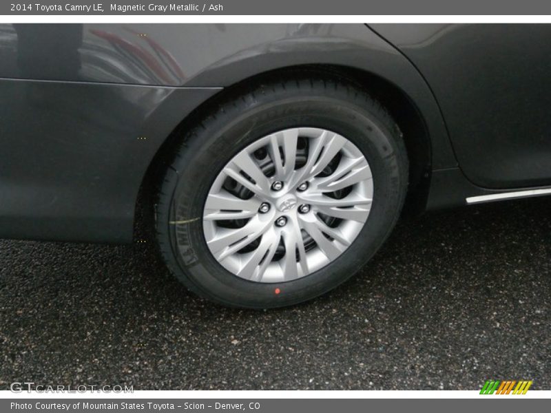 Magnetic Gray Metallic / Ash 2014 Toyota Camry LE