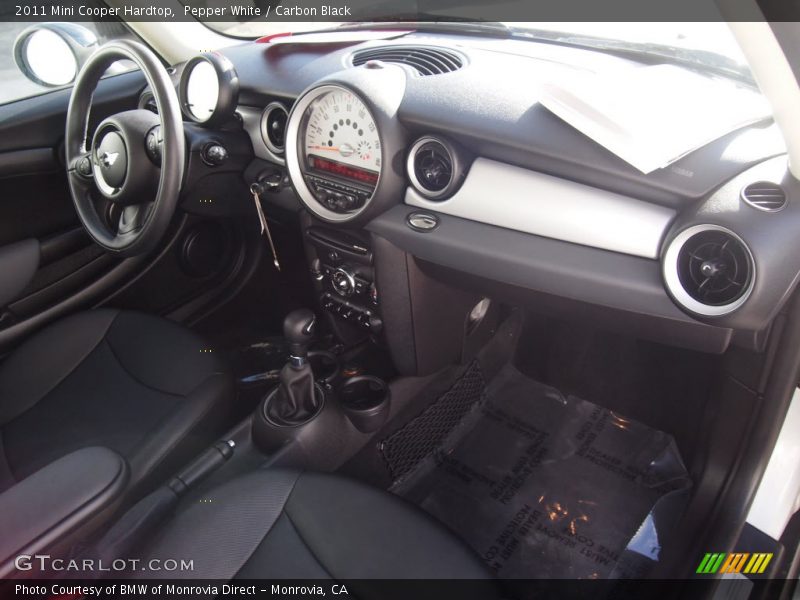 Pepper White / Carbon Black 2011 Mini Cooper Hardtop