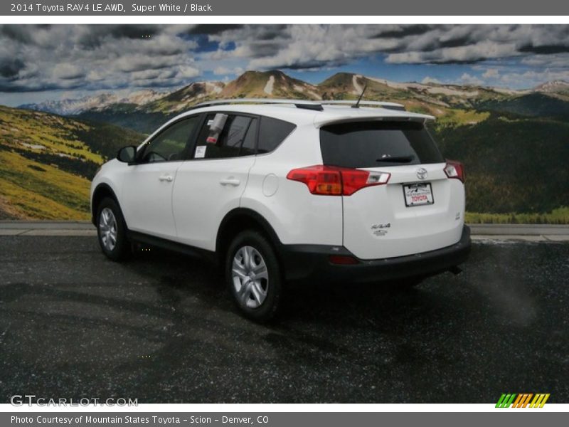 Super White / Black 2014 Toyota RAV4 LE AWD