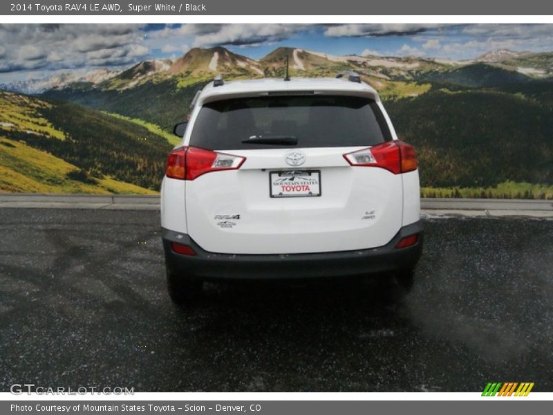 Super White / Black 2014 Toyota RAV4 LE AWD