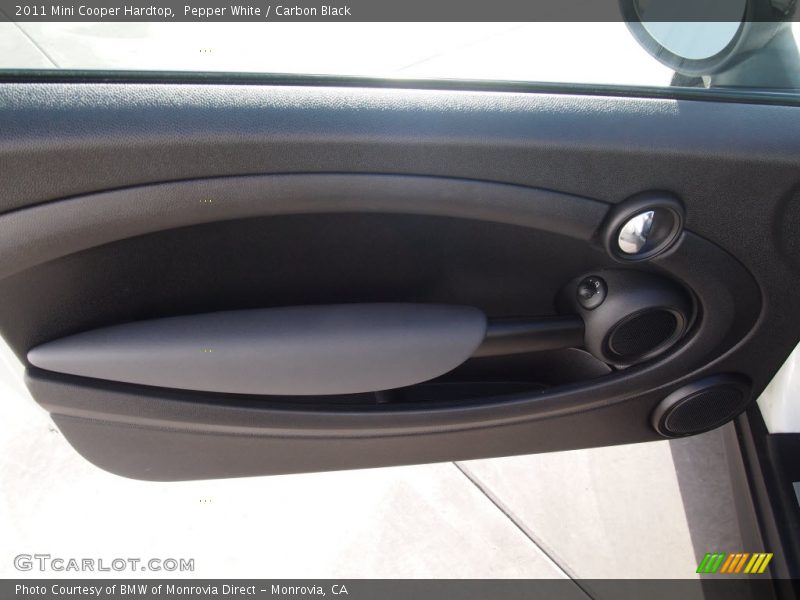 Pepper White / Carbon Black 2011 Mini Cooper Hardtop