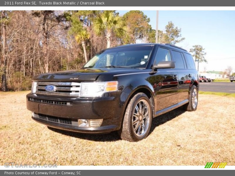Tuxedo Black Metallic / Charcoal Black 2011 Ford Flex SE