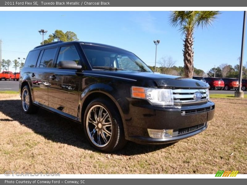 Tuxedo Black Metallic / Charcoal Black 2011 Ford Flex SE
