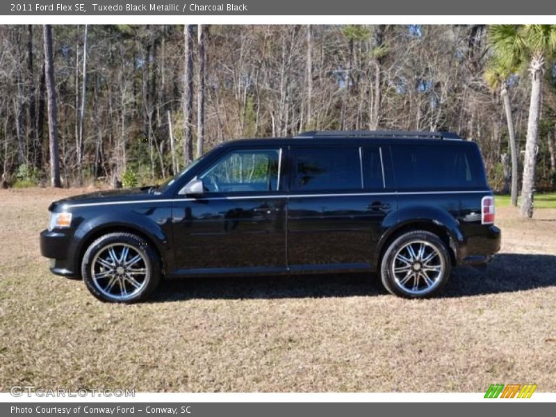 Tuxedo Black Metallic / Charcoal Black 2011 Ford Flex SE