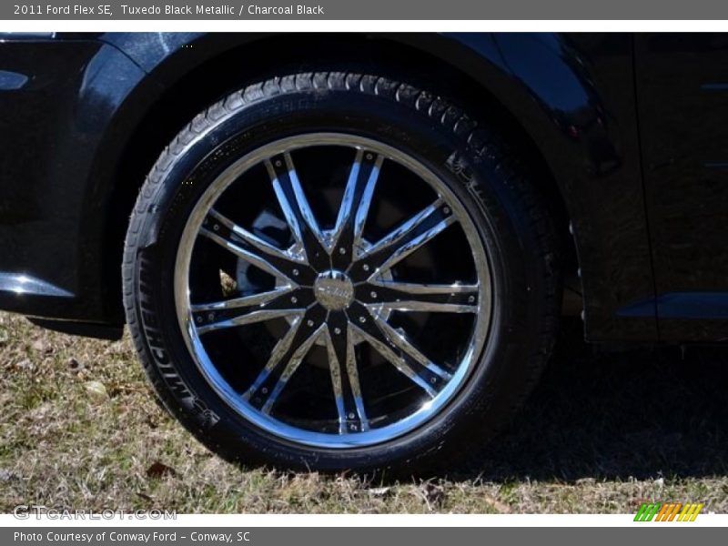 Tuxedo Black Metallic / Charcoal Black 2011 Ford Flex SE